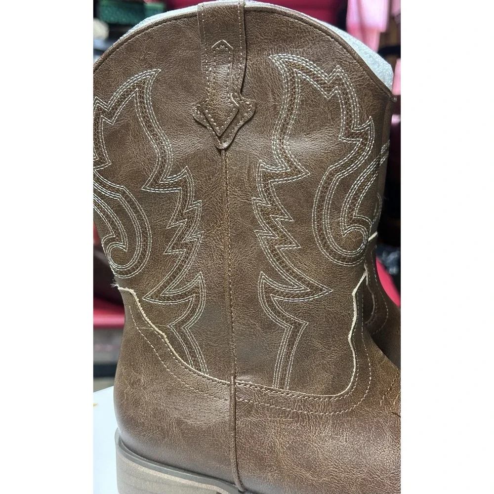 Moesha Brand Cowgirl Boots For Girls Brown Size 4 New In Box!